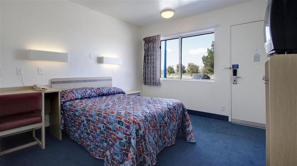 Econo Lodge ميد فيل الغرفة الصورة